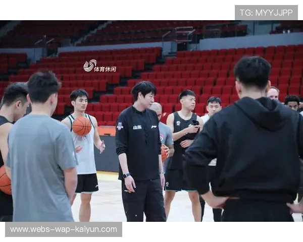 山东高速男篮三分球爆发,外线进攻火力全开 山东高速男篮三分球爆发,外线进攻火力全开