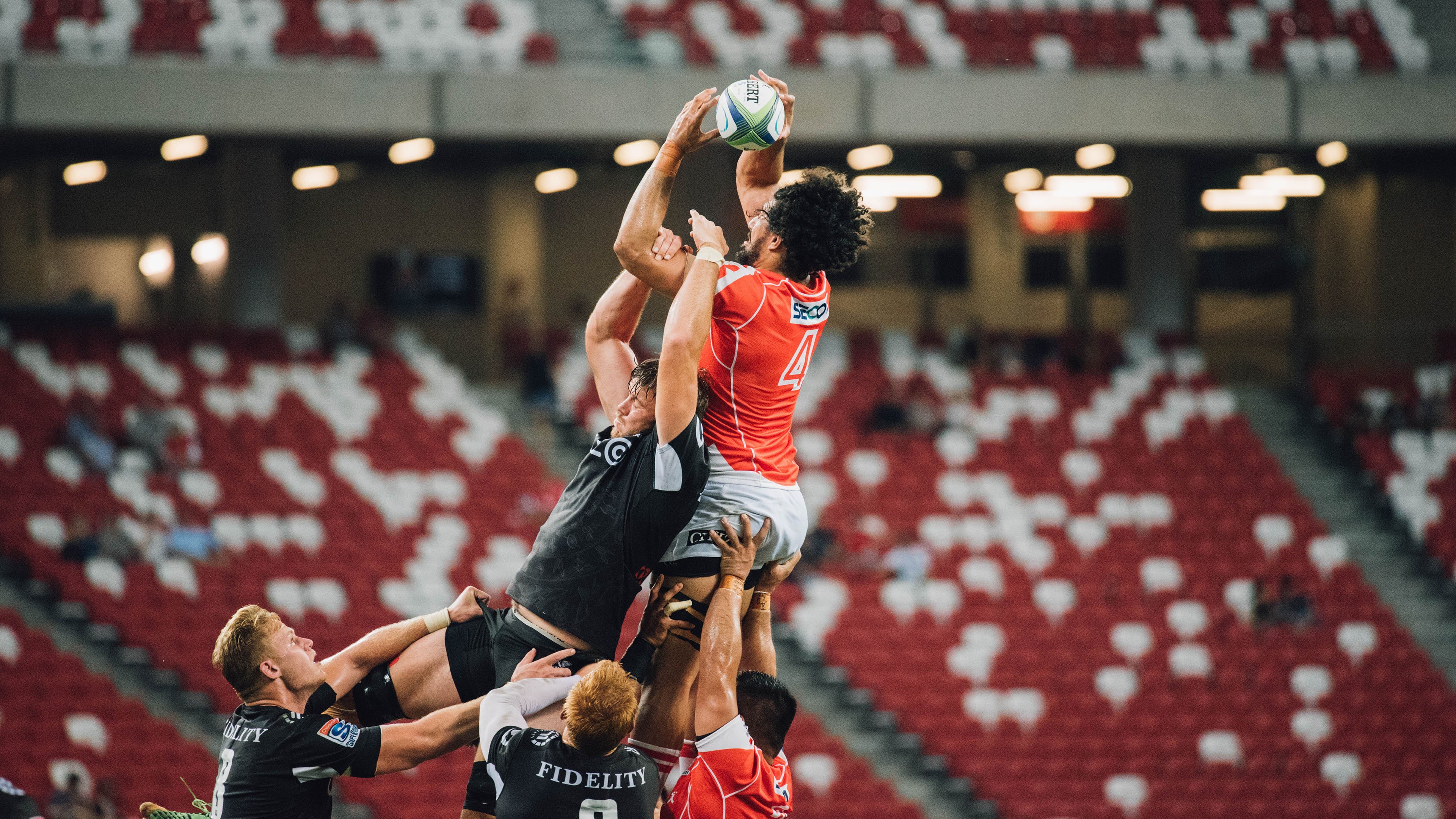 中甲“巴蜀德比”四川九牛主场战胜重庆两江竞技 看台氛围火爆